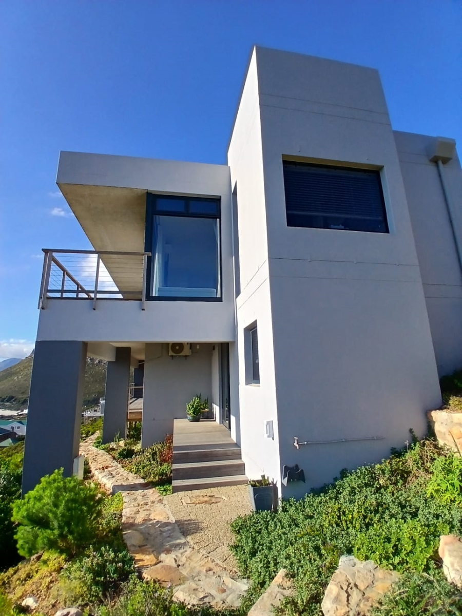 3 Bedroom Property for Sale in Rooi Els Western Cape